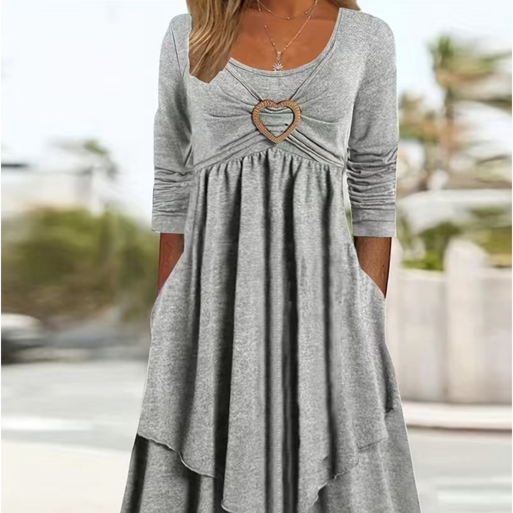 Soft casual dress, size 16 or xxl. Very pretty.